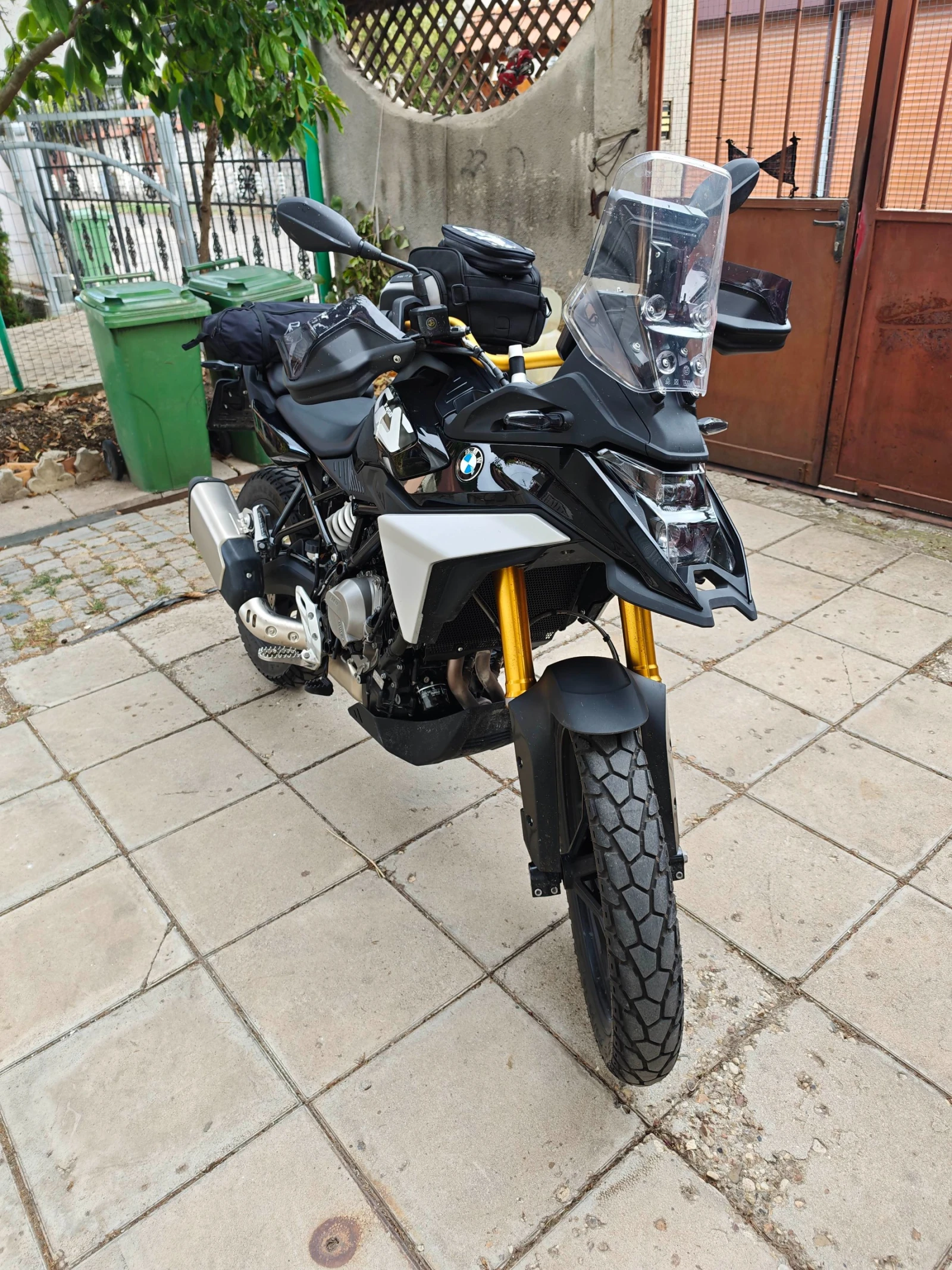 BMW F