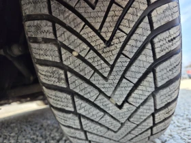 VW Touran 1.6 TDI 105к.с NAVI 7места - 7160 € / 14003.74 лв. - 72957854 15