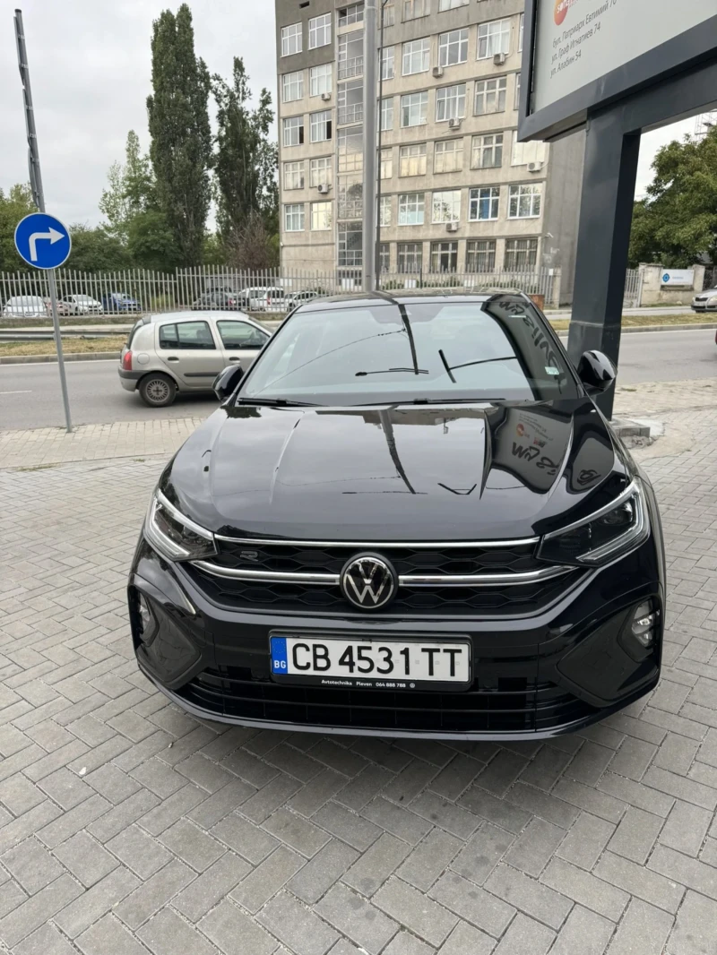 VW Taigo R Line  DSG  панорама , снимка 1 - Автомобили и джипове - 47301172