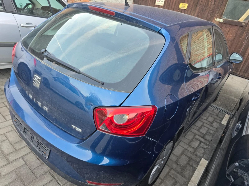 Seat Ibiza АВТОМАТ, снимка 4 - Автомобили и джипове - 47362102