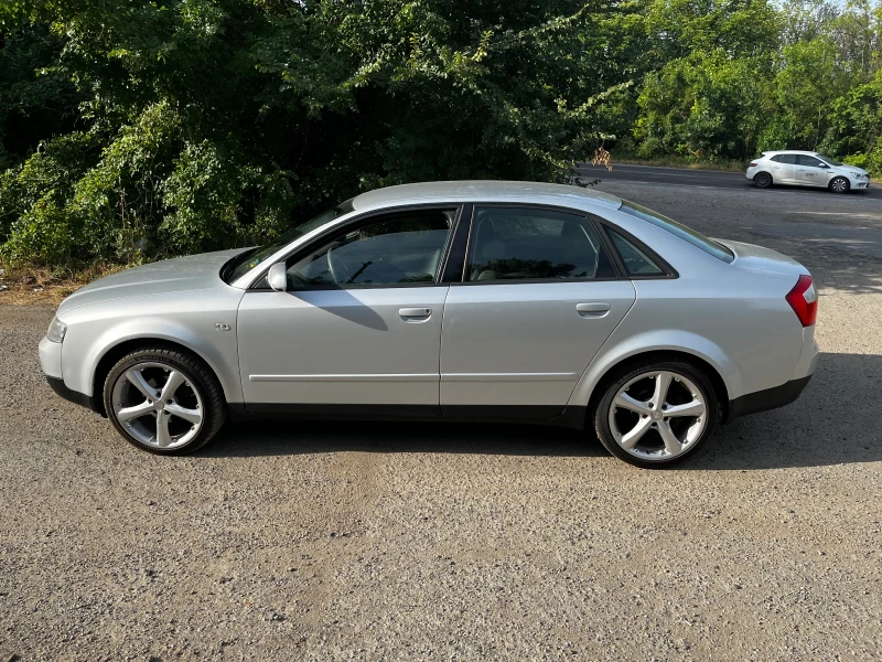 Audi A4, снимка 2 - Автомобили и джипове - 47436114