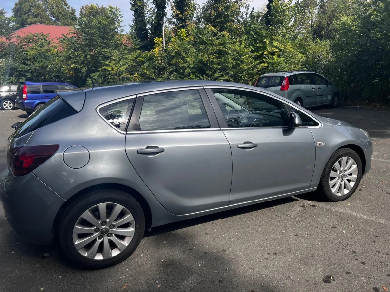 Opel Astra 1.7 CDTI, снимка 7 - Автомобили и джипове - 47471451