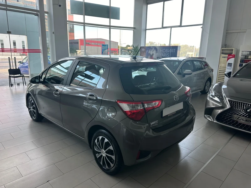 Toyota Yaris, снимка 3 - Автомобили и джипове - 47490495