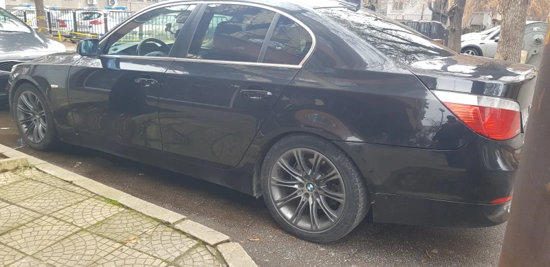 BMW 523 Газов инжекцион, снимка 2 - Автомобили и джипове - 48513469