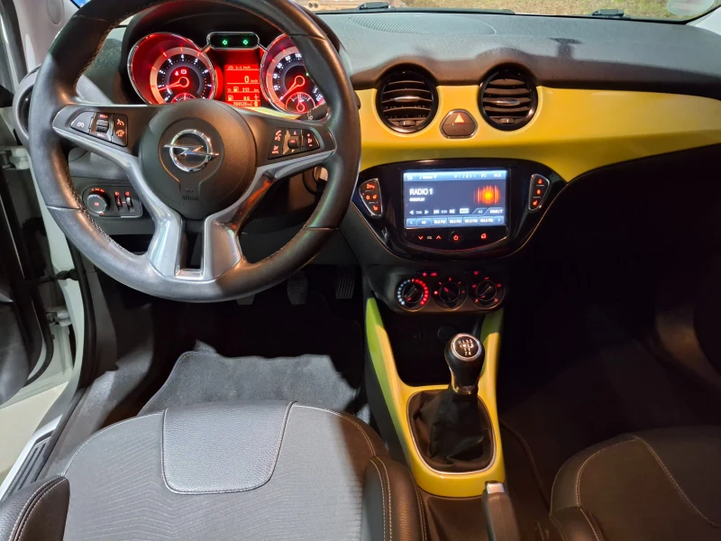 Opel Adam, снимка 11 - Автомобили и джипове - 49427021