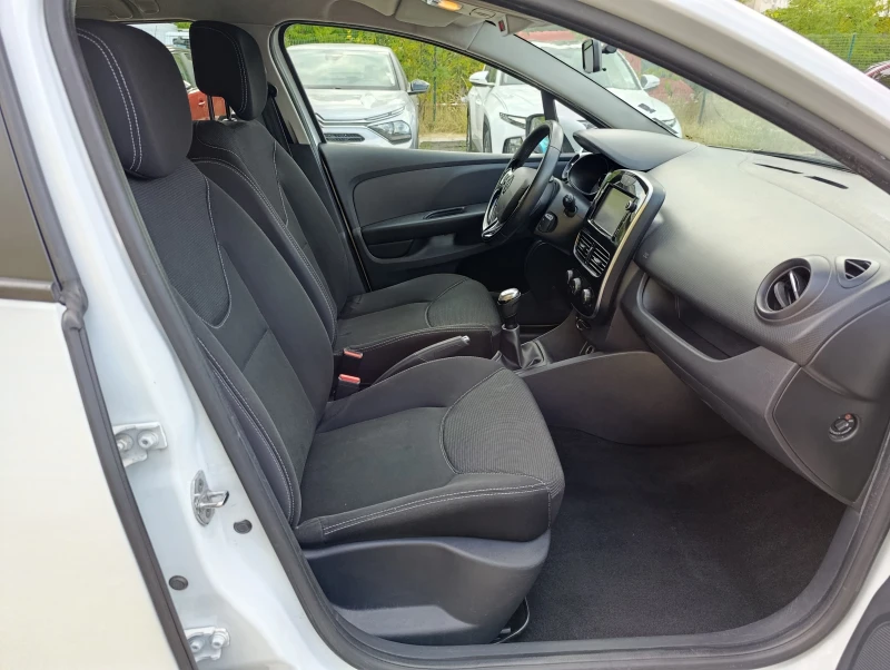 Renault Clio Grandtour 1.5 dCi, снимка 9 - Автомобили и джипове - 51354723