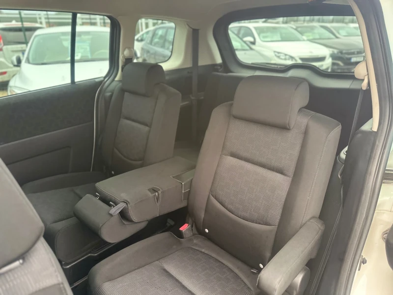 Mazda 5 2.0Automat, снимка 8 - Автомобили и джипове - 52297014