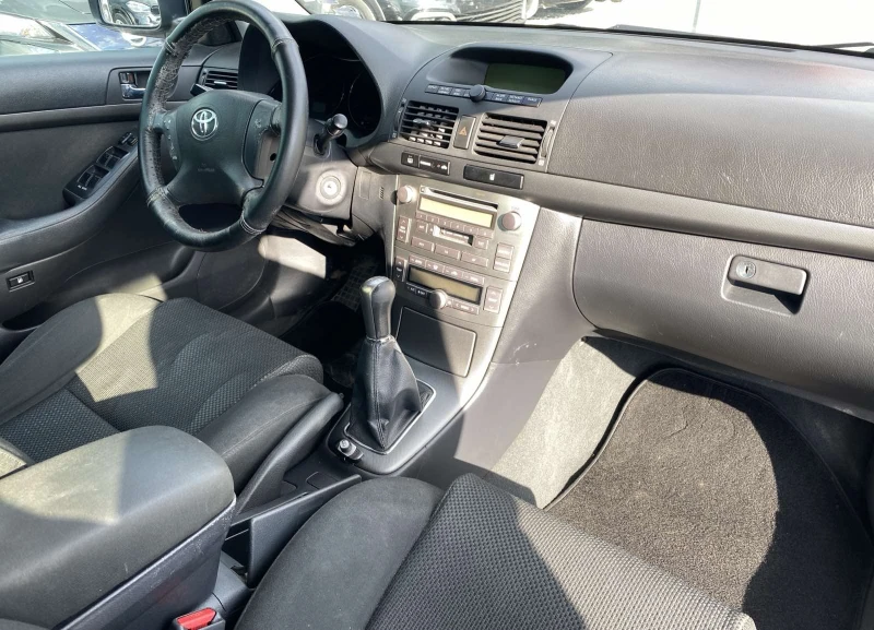 Toyota Avensis, снимка 7 - Автомобили и джипове - 52428787