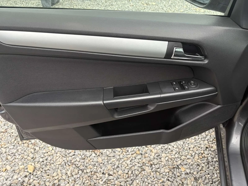 Opel Astra Екофлекс, снимка 10 - Автомобили и джипове - 52886488