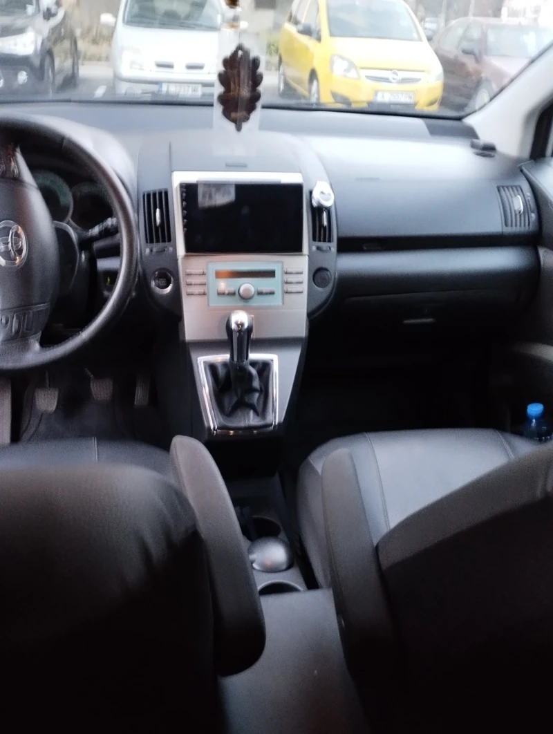 Toyota Corolla verso, снимка 8 - Автомобили и джипове - 53036588