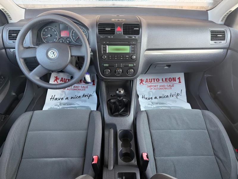 VW Golf 1.6i , снимка 8 - Автомобили и джипове - 53099401