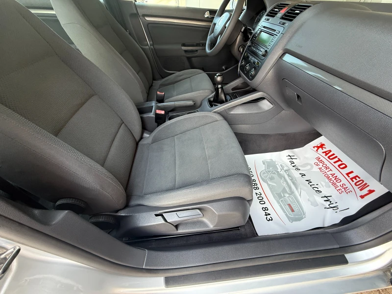 VW Golf 1.6i , снимка 13 - Автомобили и джипове - 53099401