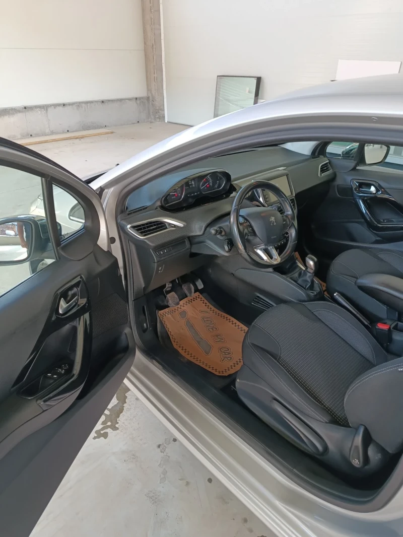 Peugeot 208 1600 Blue HDI, снимка 9 - Автомобили и джипове - 53238133