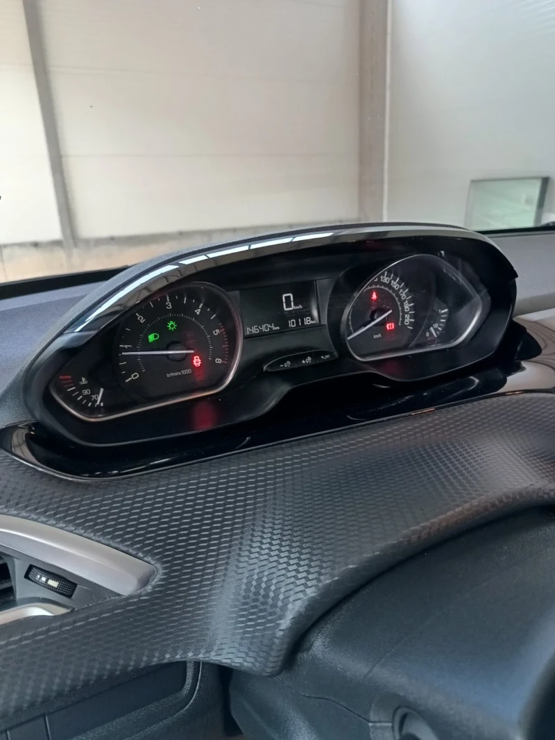 Peugeot 208 1600 Blue HDI, снимка 11 - Автомобили и джипове - 53238133