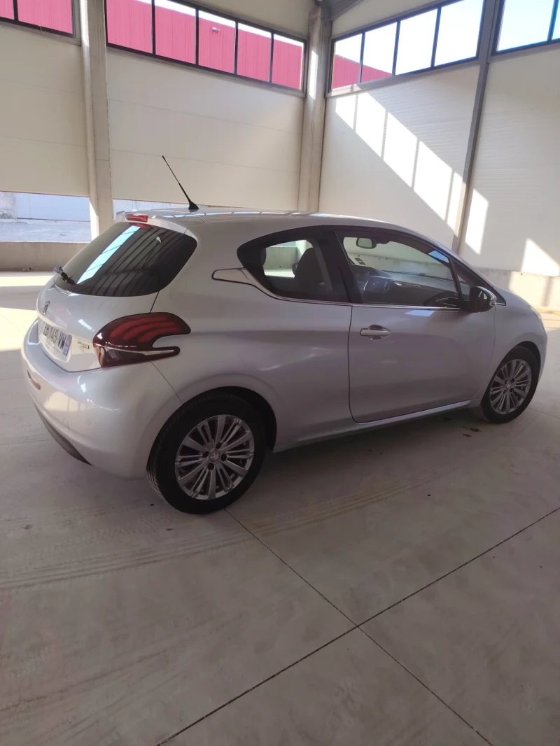 Peugeot 208 1600 Blue HDI, снимка 7 - Автомобили и джипове - 53238133
