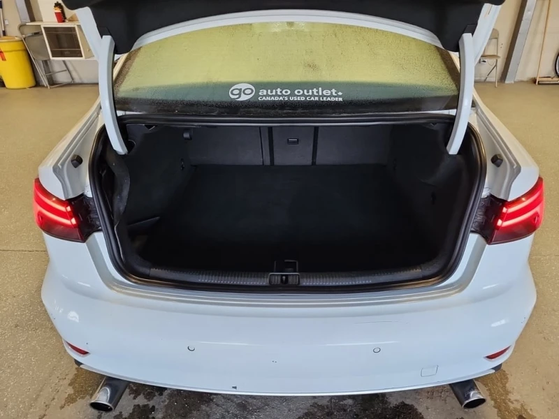 Audi A3 * TECHNIK * CARFAX * БЕЗ ПЪРВОНАЧАЛНА ВНОСКА, снимка 14 - Автомобили и джипове - 53372721