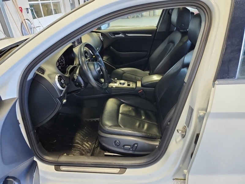 Audi A3 * TECHNIK * CARFAX * БЕЗ ПЪРВОНАЧАЛНА ВНОСКА, снимка 5 - Автомобили и джипове - 53372721