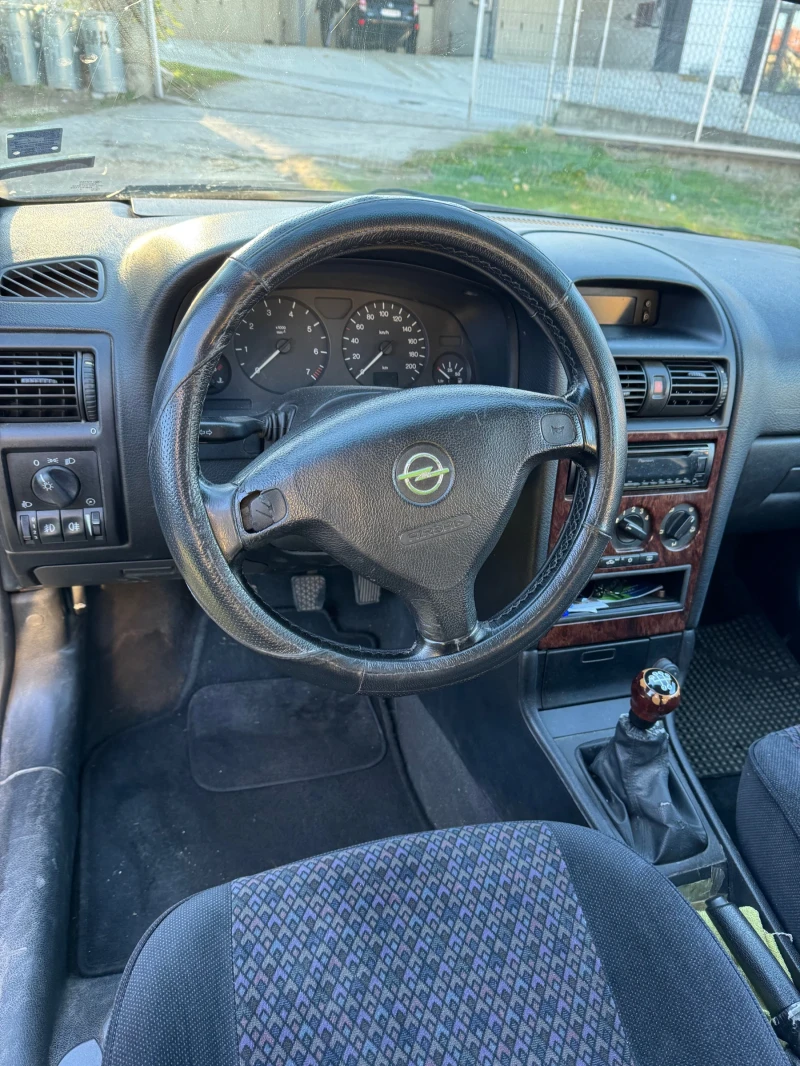 Opel Astra 1.6  75ps, снимка 6 - Автомобили и джипове - 53483781