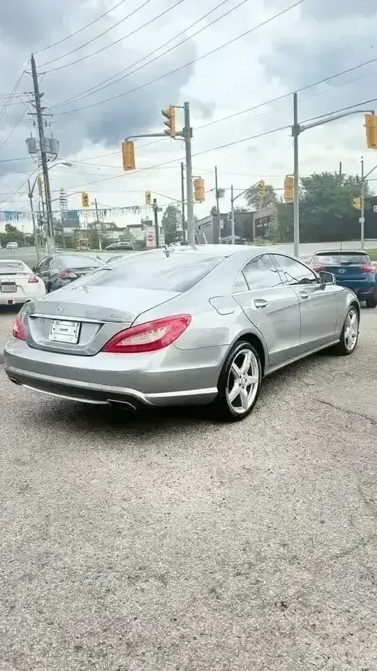 Mercedes-Benz CLS 550 4MATIC * * CARFAX * * АВТО КРЕДИТ * *  - изображение 6