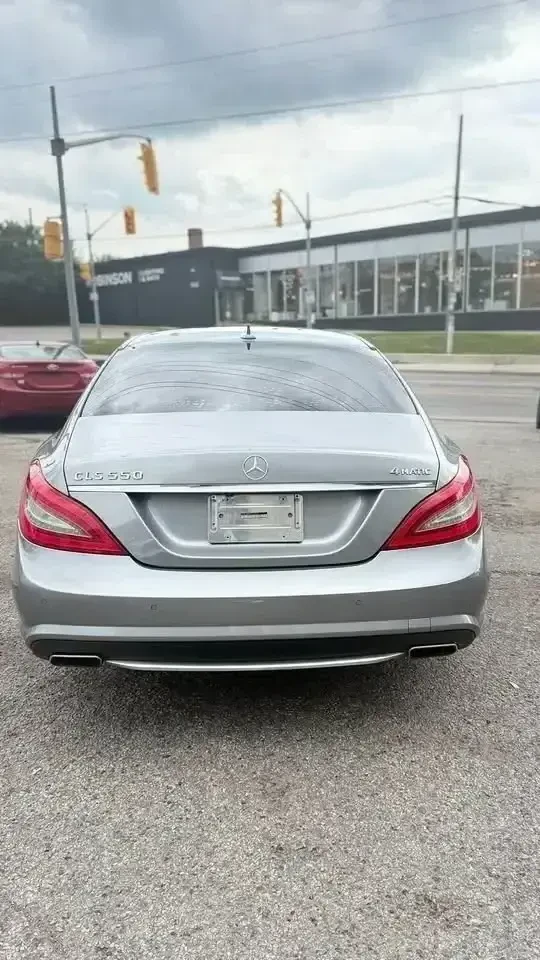 Mercedes-Benz CLS 550 4MATIC * * CARFAX * * АВТО КРЕДИТ * *  - изображение 8