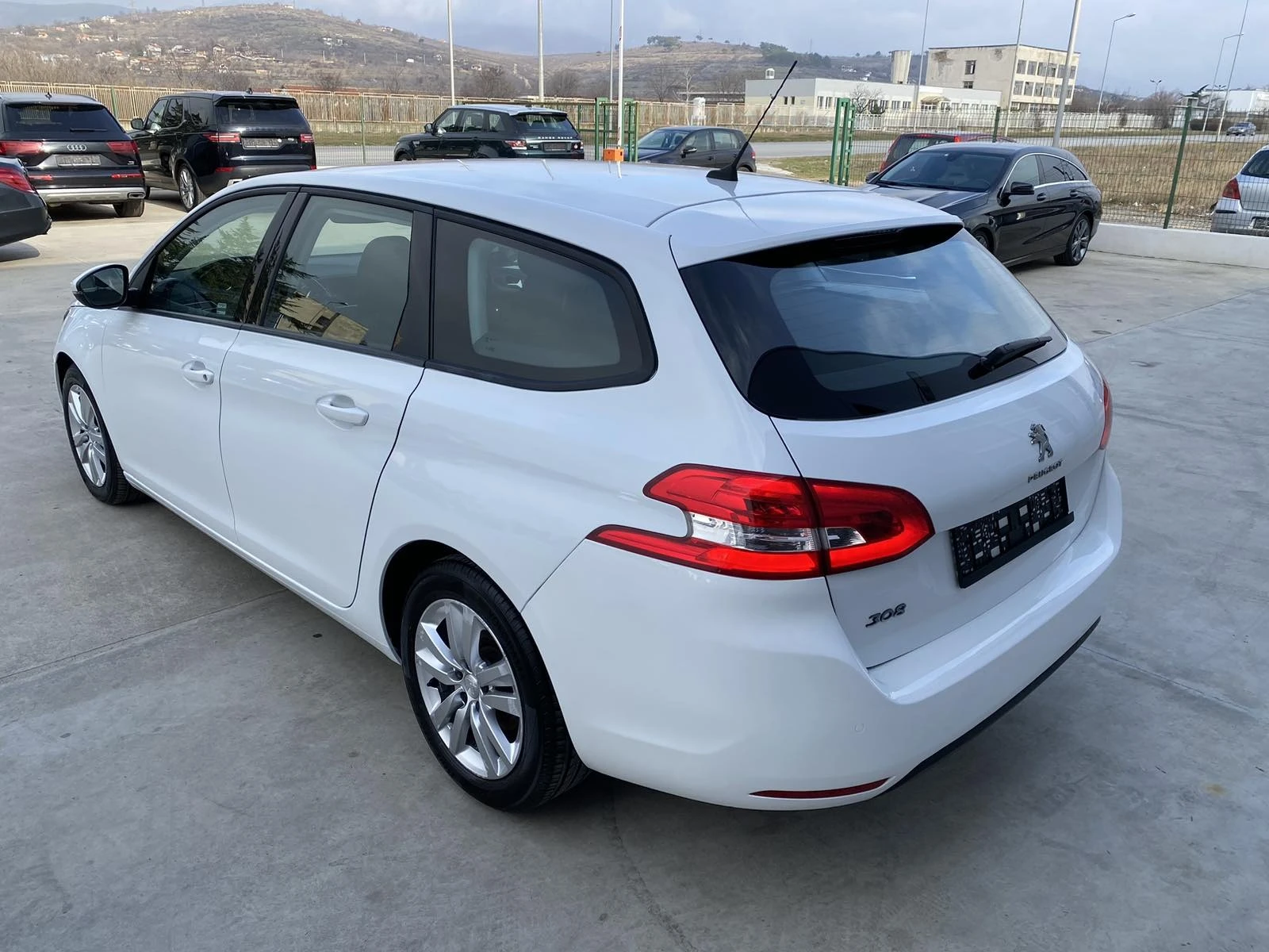 Peugeot 308 1.5*102ps*145хл.км*НАВИГАЦИЯ*УНИКАТ* - изображение 3