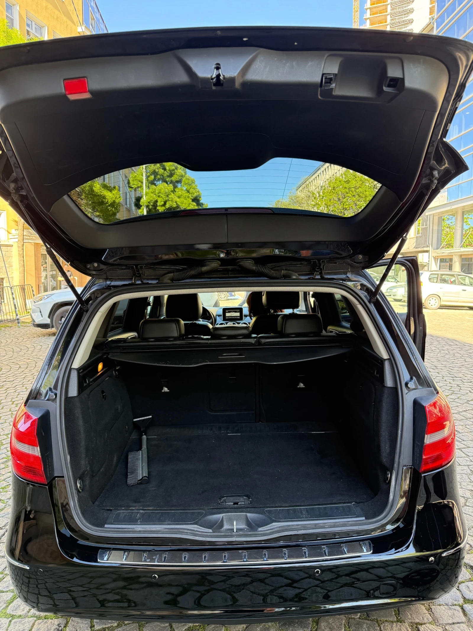 Mercedes-Benz B 180  - изображение 7