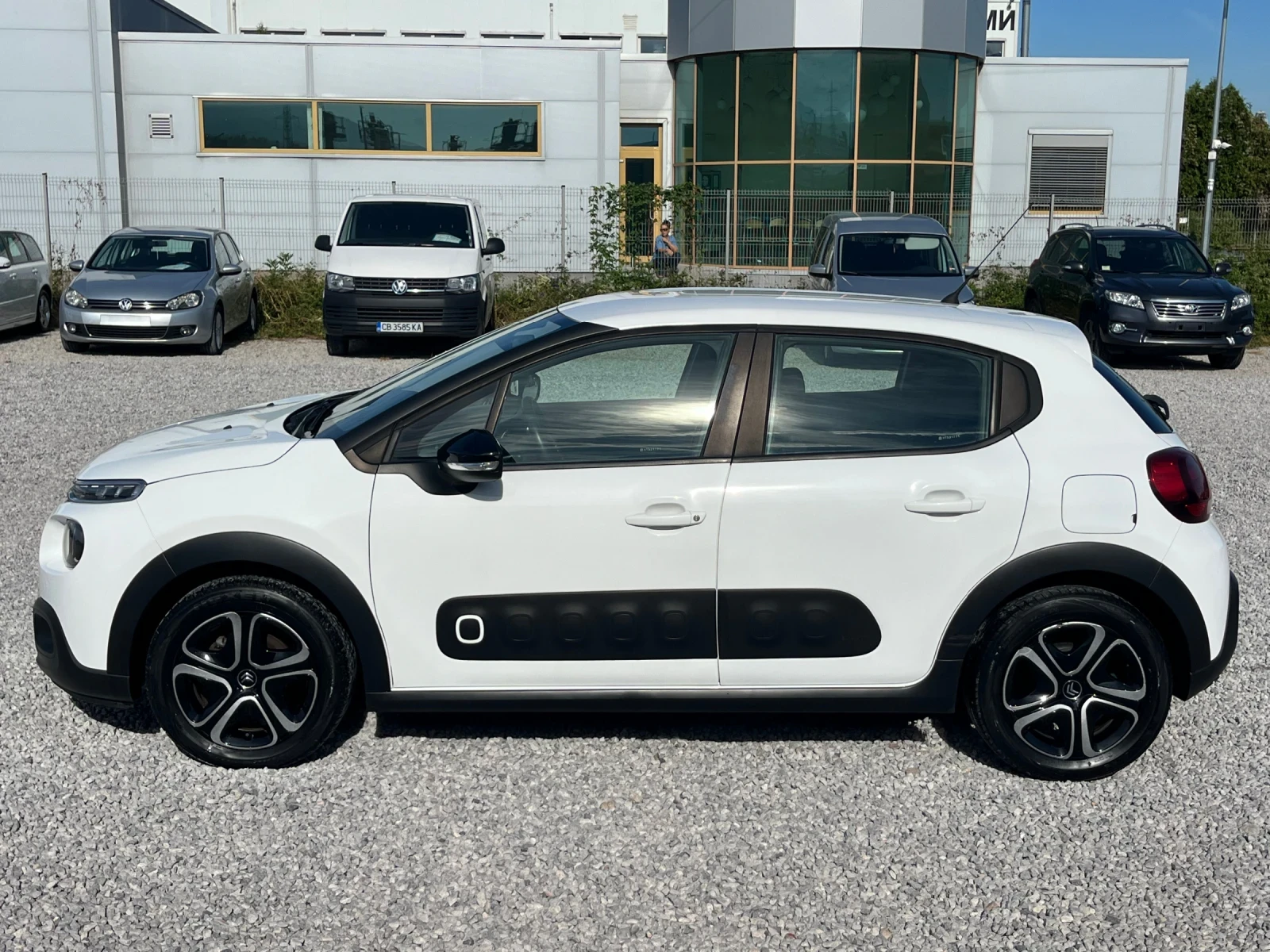 Citroen C3 Puretech Feel 1.2i-82k.c. GPL/Euro 6B/ - изображение 3