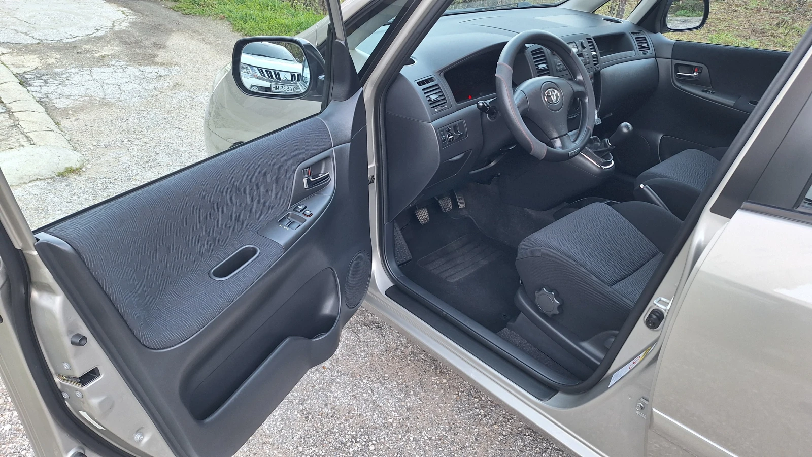 Toyota Corolla verso 2.0 D-4D | Mobile.bg   7