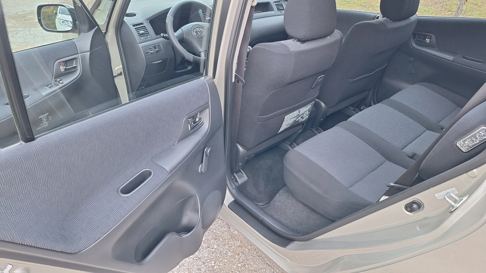 Toyota Corolla verso 2.0 D-4D | Mobile.bg   9