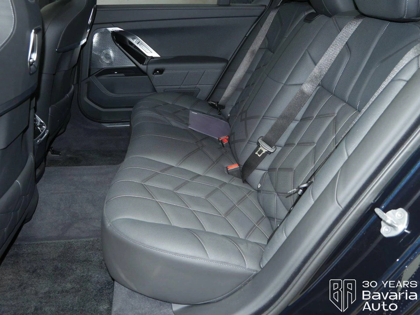 BMW 740 d xDrive M Sport Paket Sportautomatic - изображение 8