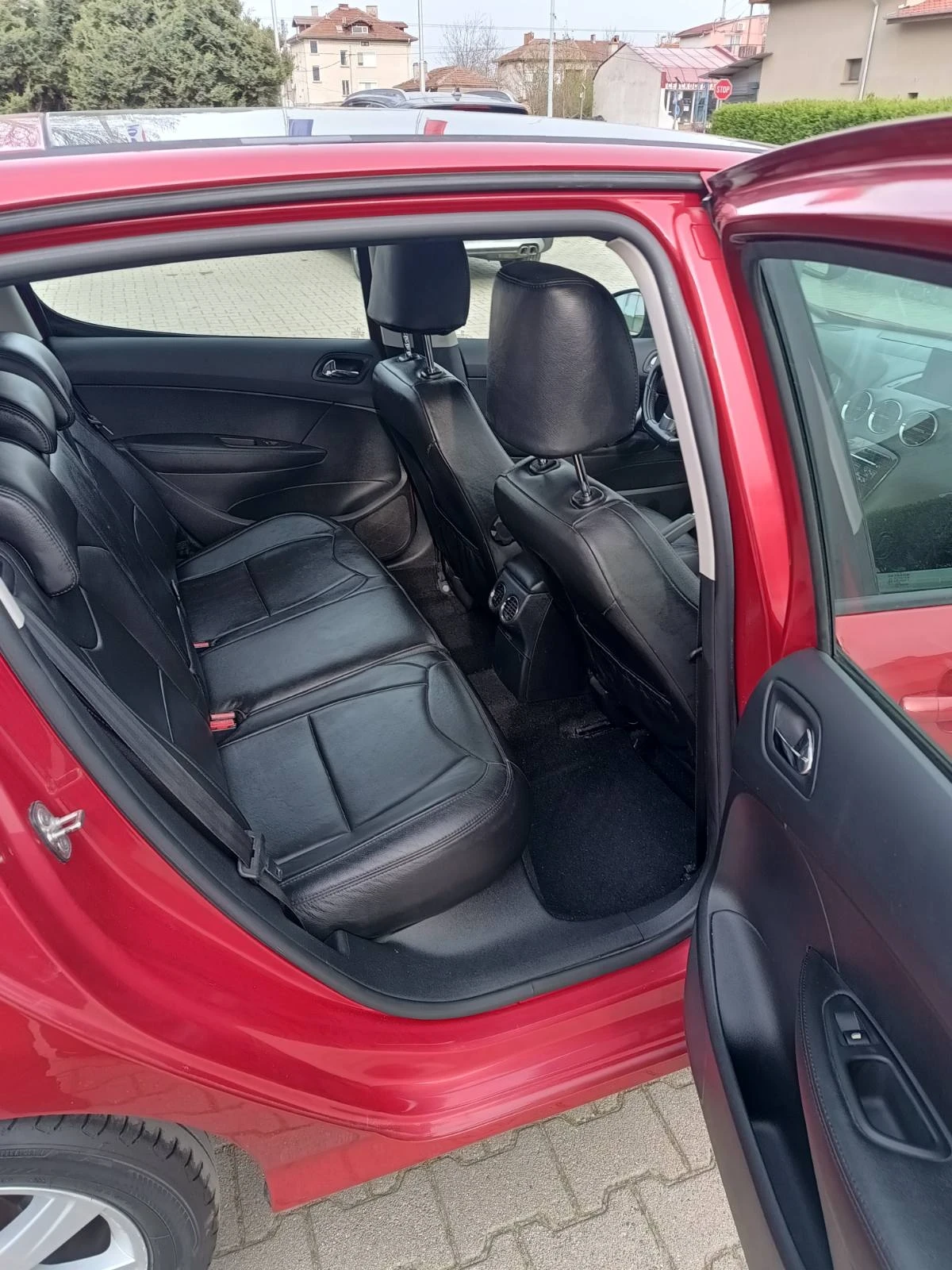 Peugeot 308 1600 e HDI, снимка 11 - Автомобили и джипове - 53238133