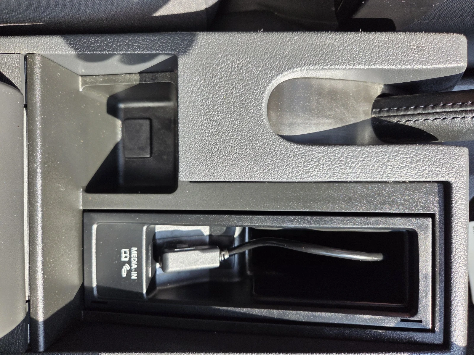 VW Touran 1.6 TDI 105�.� NAVI 7����� | Mobile.bg � ����������� 7