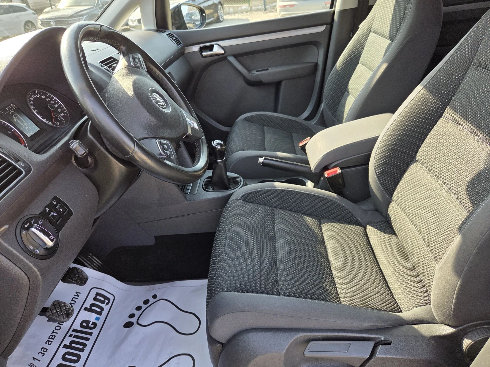 VW Touran 1.6 TDI 105�.� NAVI 7����� | Mobile.bg � ����������� 6