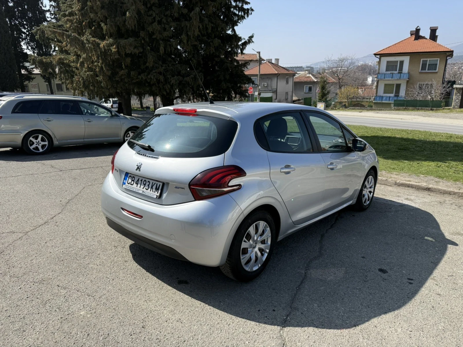 Peugeot 208 undefined | Auto.bg — изображение 1