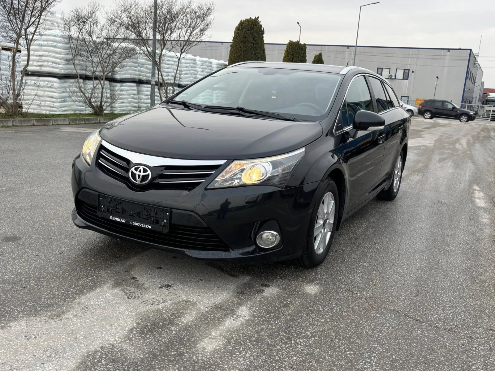 Toyota Avensis 1, 8 БЕНЗИН EURO5, снимка 2 - Автомобили и джипове - 53890086