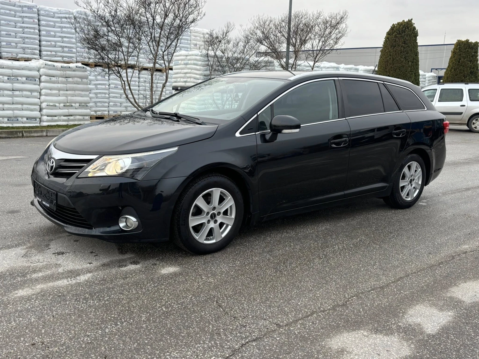 Toyota Avensis 1, 8 БЕНЗИН EURO5, снимка 4 - Автомобили и джипове - 53890086