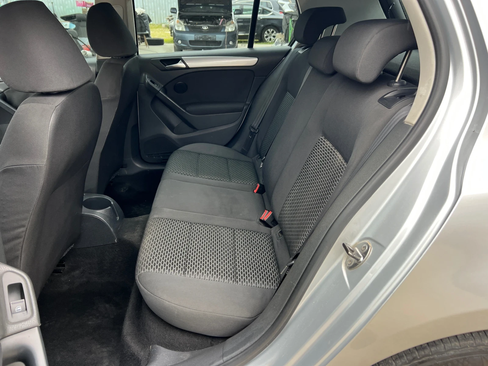 VW Golf 2.0TDI-110к.с./ Климатроник/ Италия, снимка 14 - Автомобили и джипове - 54218518