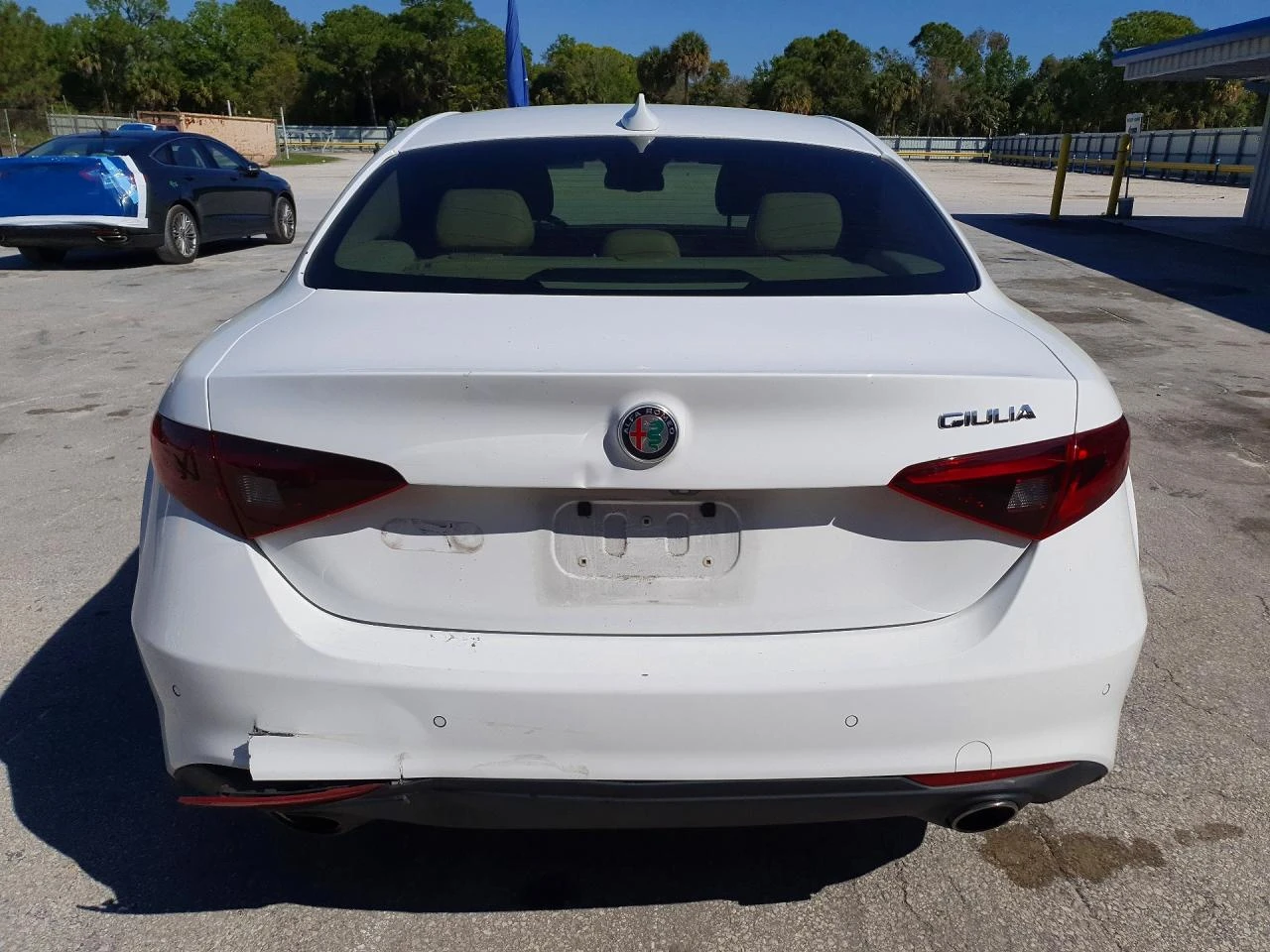 Alfa Romeo Giulia Ti Sport* HARMAN KARDON* ПОДГРЕВ* ПАМЕТ* 2 КЛЮЧА* , снимка 6 - Автомобили и джипове - 54224703