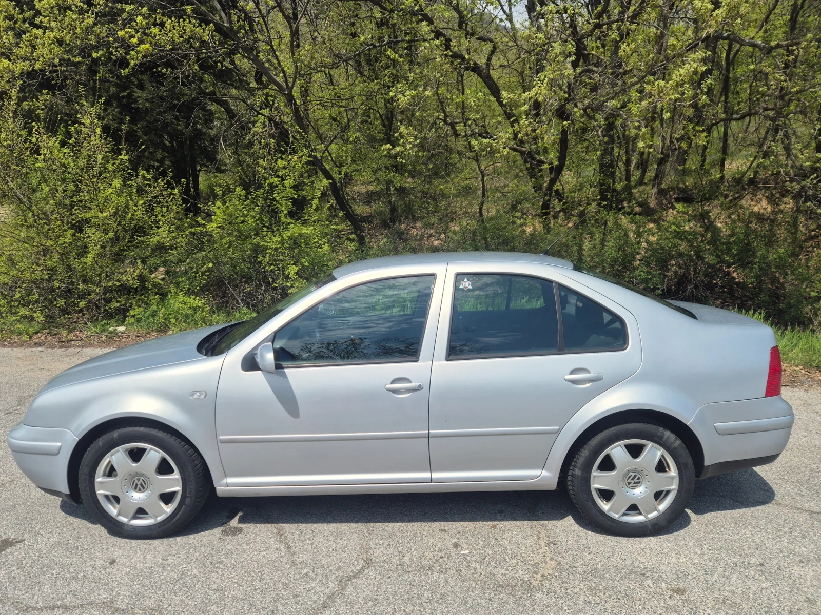 VW Bora, снимка 9 - Автомобили и джипове - 54258676