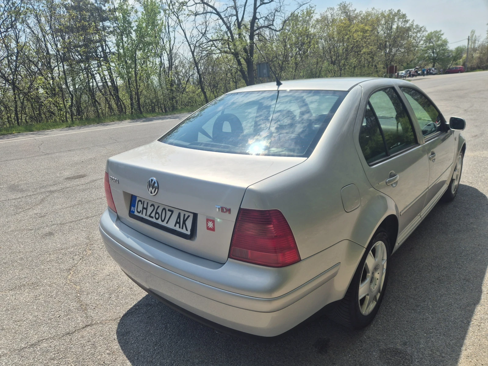 VW Bora, снимка 2 - Автомобили и джипове - 54258676