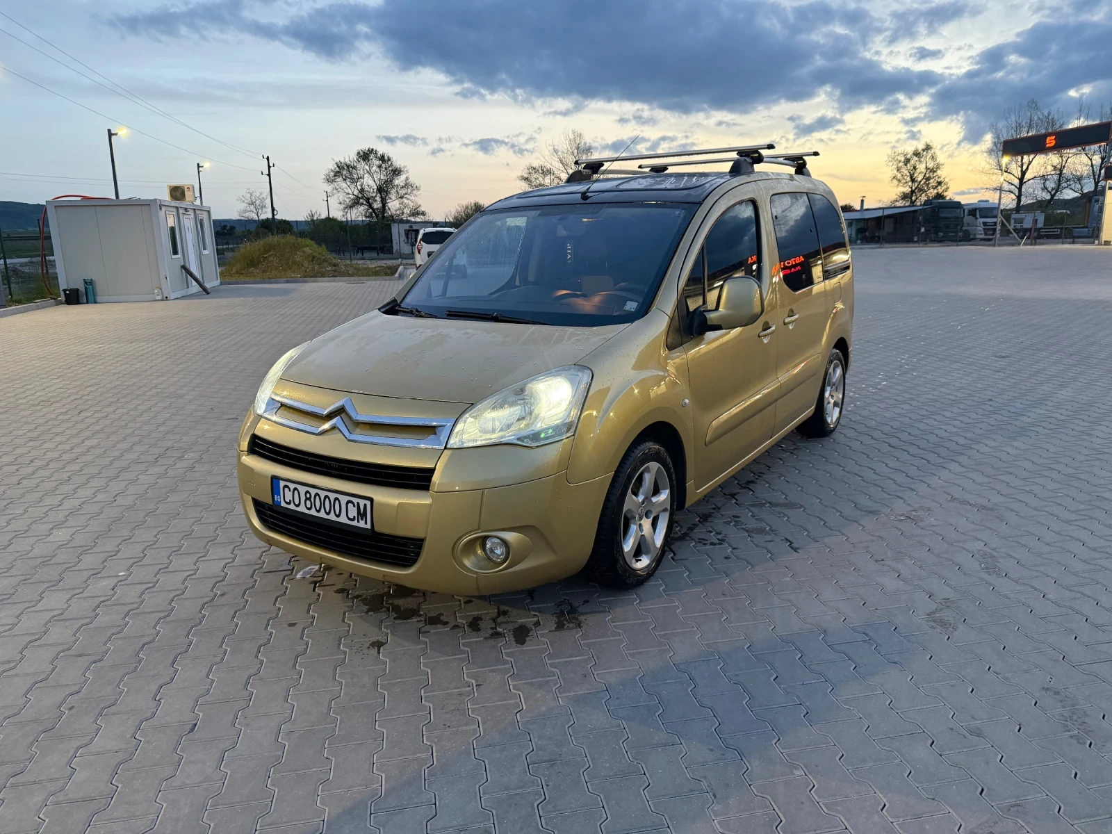Citroen Berlingo 1.6 HDI, снимка 2 - Автомобили и джипове - 54891723