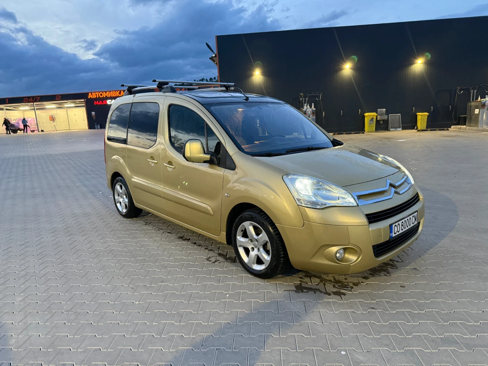 Citroen Berlingo 1.6 HDI, снимка 7 - Автомобили и джипове - 54891723