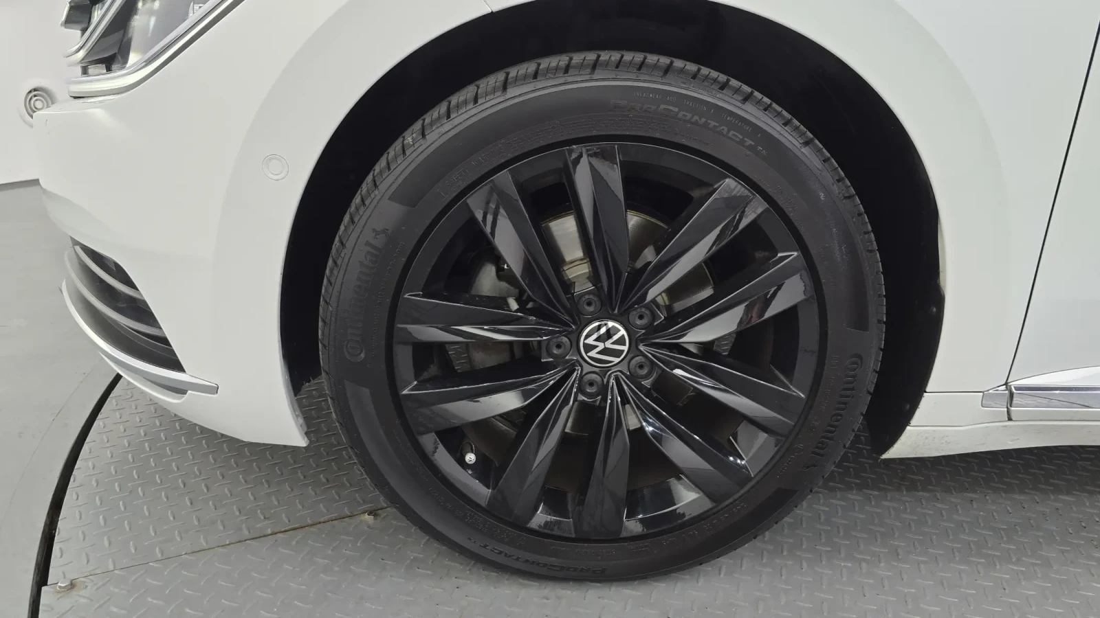 VW Arteon PRESTIGE !УНИКАТ! #HEAD UP/360/ !ПАНОРАМА, снимка 5 - Автомобили и джипове - 55063666