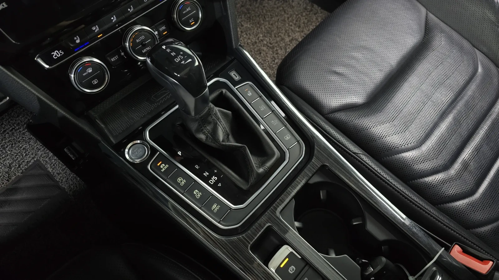 VW Arteon PRESTIGE !УНИКАТ! #HEAD UP/360/ !ПАНОРАМА, снимка 9 - Автомобили и джипове - 55063666