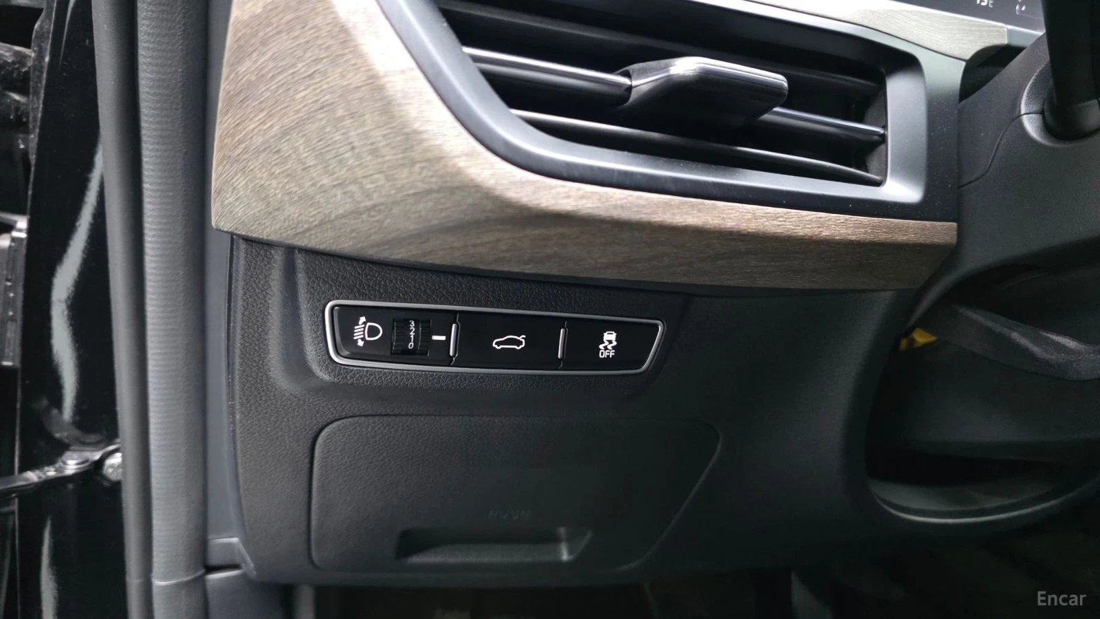 Kia K8 3.5* NOBLESSE* КОЖА* ПОДГРЕВ* КАМЕРА* ОБДУХВАНЕ* L, снимка 13 - Автомобили и джипове - 55532589