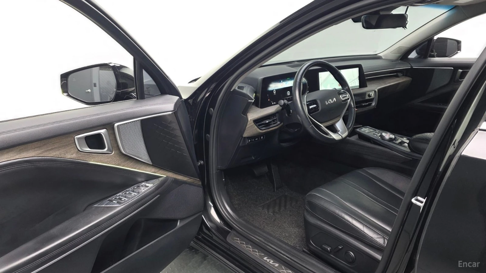 Kia K8 3.5* NOBLESSE* КОЖА* ПОДГРЕВ* КАМЕРА* ОБДУХВАНЕ* L, снимка 9 - Автомобили и джипове - 55532589