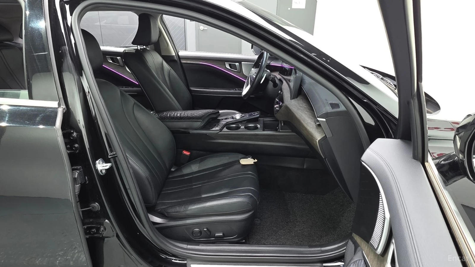 Kia K8 3.5* NOBLESSE* КОЖА* ПОДГРЕВ* КАМЕРА* ОБДУХВАНЕ* L, снимка 11 - Автомобили и джипове - 55532589