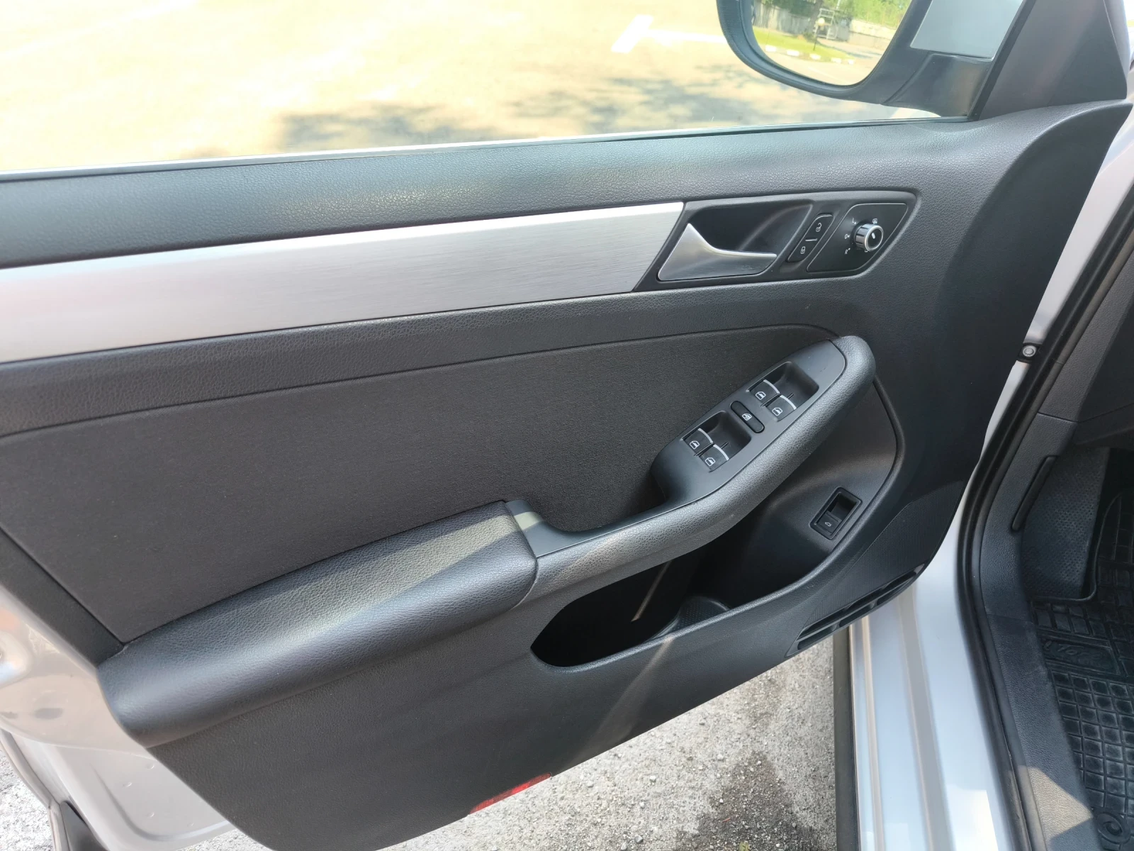 VW Jetta 1.4 hybrid, снимка 10 - Автомобили и джипове - 55771457