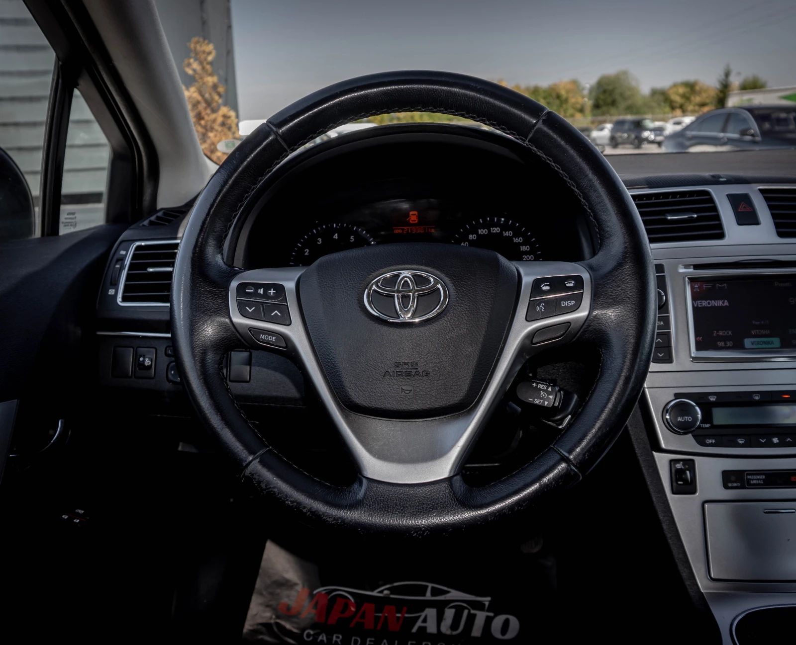 Toyota Avensis 1.8 бензин ТОП! АЛКАНТАТА! ГАРАНЦИЯ! , снимка 10 - Автомобили и джипове - 56005314