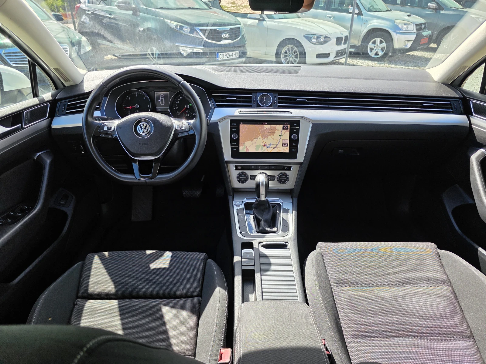 VW Passat Топ състояние лизинг , снимка 9 - Автомобили и джипове - 56177104